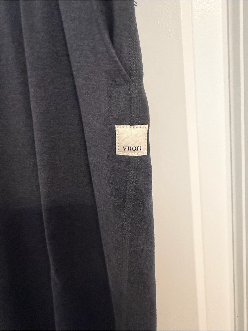 Vuori Performance Jogger Women’s Size XL - Picture 4 of 5